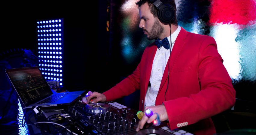 DJ César Lara